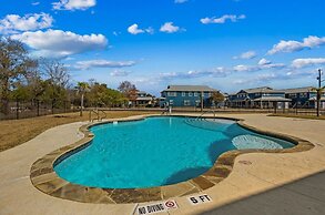 Old Mills Resort OM A8 3 Bedroom Condo by RedAwning