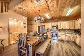 Old Mills Resort OM A8 3 Bedroom Condo by RedAwning