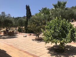 Private Two-house Villa With Pool in Olive Garden