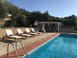 Private Two-house Villa With Pool in Olive Garden