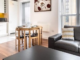 Impeccable 2-bed Apartment in Reading