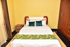 Four Vins Hotel & Apartments