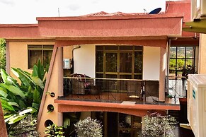 Four Vins Hotel & Apartments