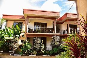 Four Vins Hotel & Apartments