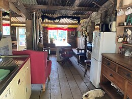 Outstandingly Situated Cosy Shepherds Hut