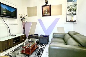 1 Bed Studio Sleeps 2 - Secure Parking, Central