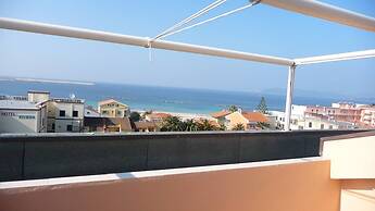 Champagne Apatment With Sea View