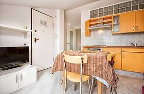 Champagne Apatment With Sea View