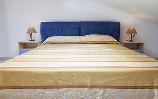 Champagne Apatment With Sea View