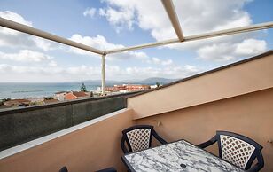 Champagne Apatment With Sea View