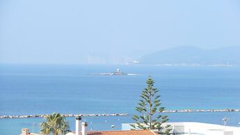 Champagne Apatment With Sea View