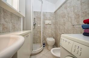 Emerald Apartment With Sea View