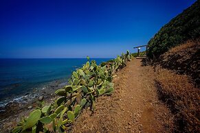 Villa Esmeralda, Exclusive Beachfront Villa