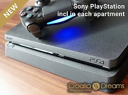 Sunshine Deluxe 80m2 Apartment With Pool, 50 m2 Garden Lounge and Outd