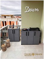 Oceanview Deluxe Penthouse Apartment With 89m2 Living Space & 90m2 Roo