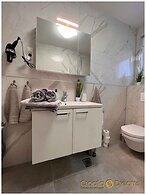 Oceanview Deluxe Penthouse Apartment With 89m2 Living Space & 90m2 Roo