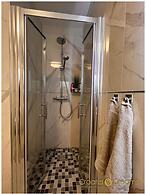 Oceanview Deluxe Penthouse Apartment With 89m2 Living Space & 90m2 Roo