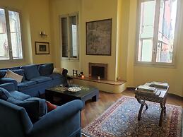 Room in Apartment - Room With Private Bathroom In Bologna In The Cente