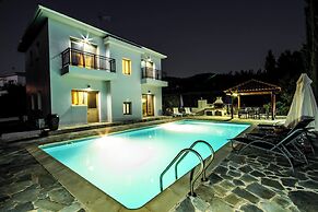 Spacious Luxury Private Sea View Villa