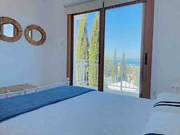 Spacious Luxury Private Sea View Villa