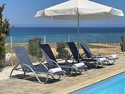 Spacious Luxury Private Sea View Villa