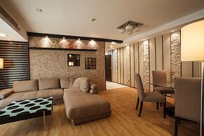 2A - No Impact From Earthquake 2 Bedrooms 2,5 Bathrooms in Central Ban