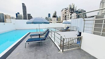 2A - No Impact From Earthquake 2 Bedrooms 2,5 Bathrooms in Central Ban