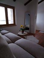Soothing Holiday Home Green Life