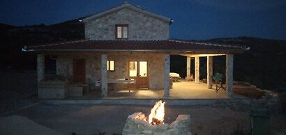 Soothing Holiday Home Green Life