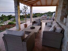 Soothing Holiday Home Green Life