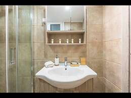 Adelos Central City Apartment Acharnon In Athens