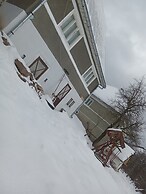 Room in Guest Room - Cozy Rural Retreat in Roşia Montana