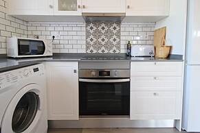 Semi-detached Villa With Pool In Rural Setting