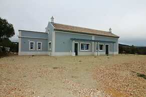 Semi-detached Villa With Pool In Rural Setting