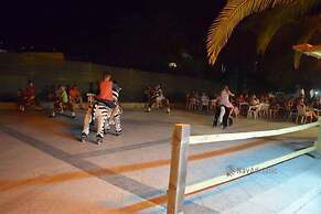 Nearby Beach, Modern Apartment Arena