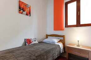 Nearby Beach, Modern Apartment Arena