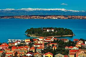 Modern Apartment Arena Near the Beach Jaz