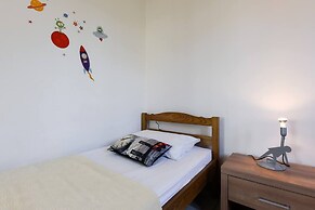 Modern Apartment Arena Near the Beach Jaz