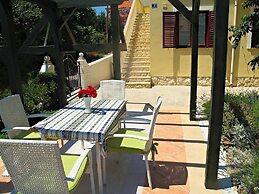 Modern Apartment Arena Near the Beach Jaz