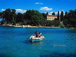 Modern Apartment Arena Near the Beach Jaz