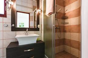 Modern Apartment Arena Near the Beach Jaz