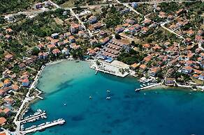 Modern Apartment Arena Near the Beach Jaz