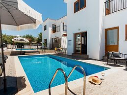 Sanders White Mountains - Ideal Villa With Pool