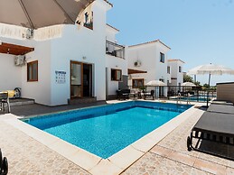 Sanders White Mountains - Ideal Villa With Pool