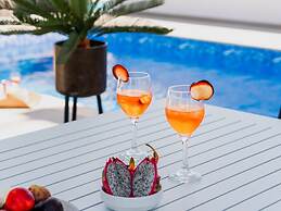 Sanders White Mountains - Lovely villa With Pool