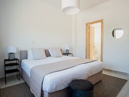 Sanders White Mountains - Lovely villa With Pool