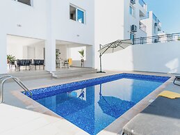 Sanders White Mountains - Charming Villa With Pool