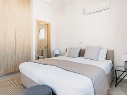 Sanders White Mountains - Charming Villa With Pool