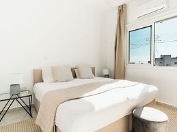 Sanders White Mountains - Charming Villa With Pool