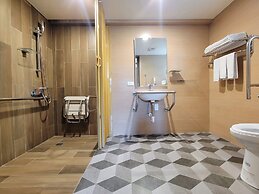 CHECK inn Express Taichung Feng Chia